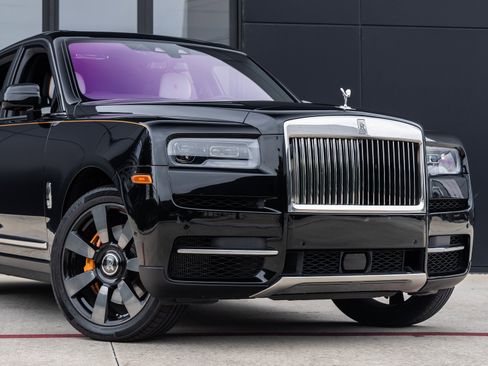 Used 2024 Rolls-Royce Cullinan image 8