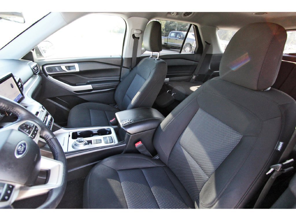 Certified 2022 Ford Explorer XLT RWD image 33