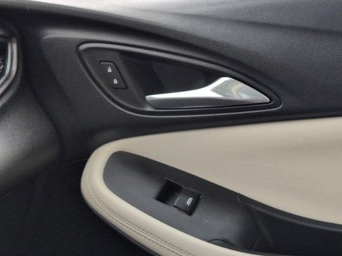 Used 2020 Buick Encore GX Select image 43