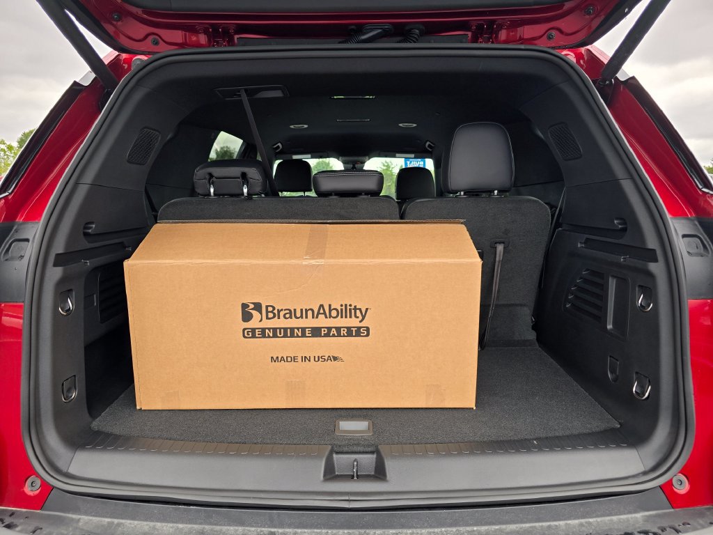 Used 2026 Chevrolet Traverse LT w/ Driver Confidence Package FWD image 24