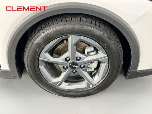 Used 2025 Kia K4 FWD image 36