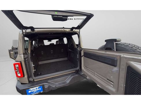 Used 2025 Ford Bronco Outer Banks image 23