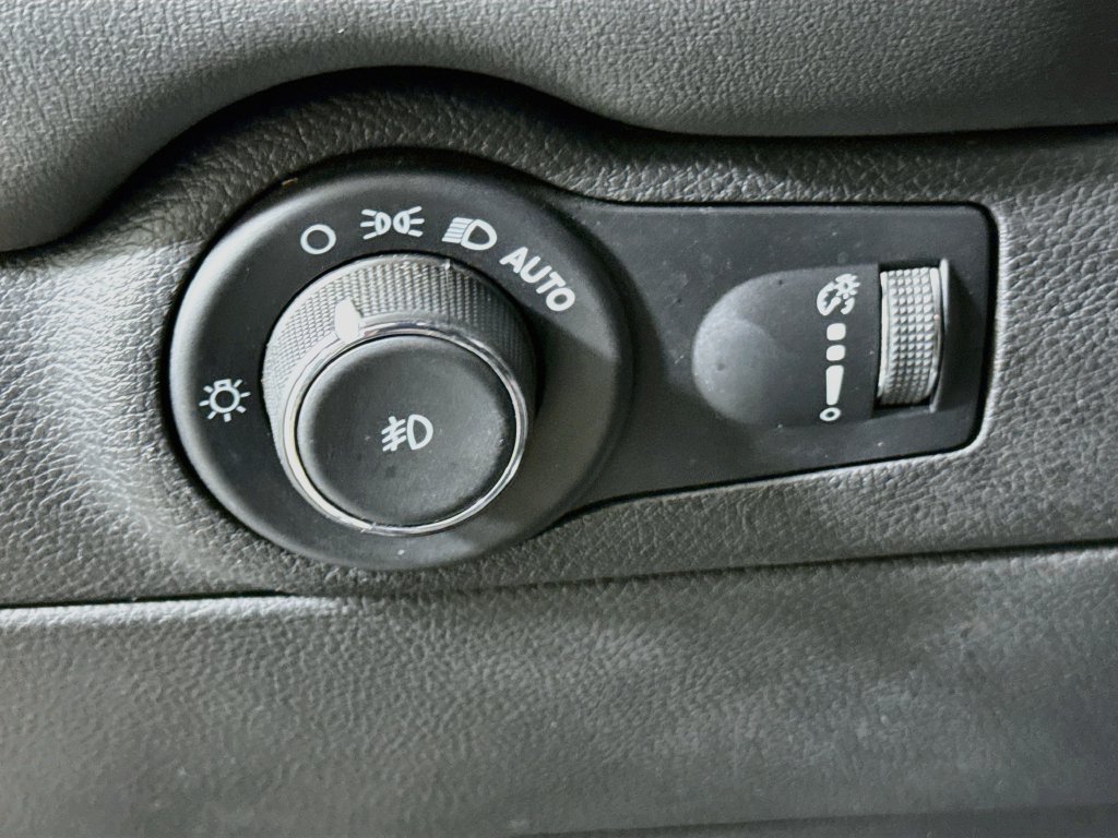 Used 2023 Dodge Durango R/T AWD/4WD image 10