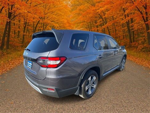 Certified 2025 Honda Pilot EX-L image 4
