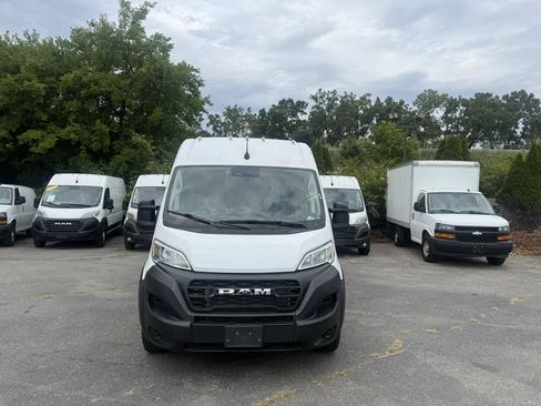 Used 2023 RAM ProMaster 2500 FWD image 3