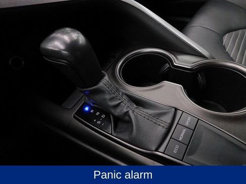 Used 2024 Toyota Camry SE image 40