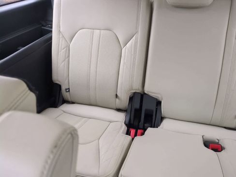 Used 2019 Ford Expedition Platinum image 23