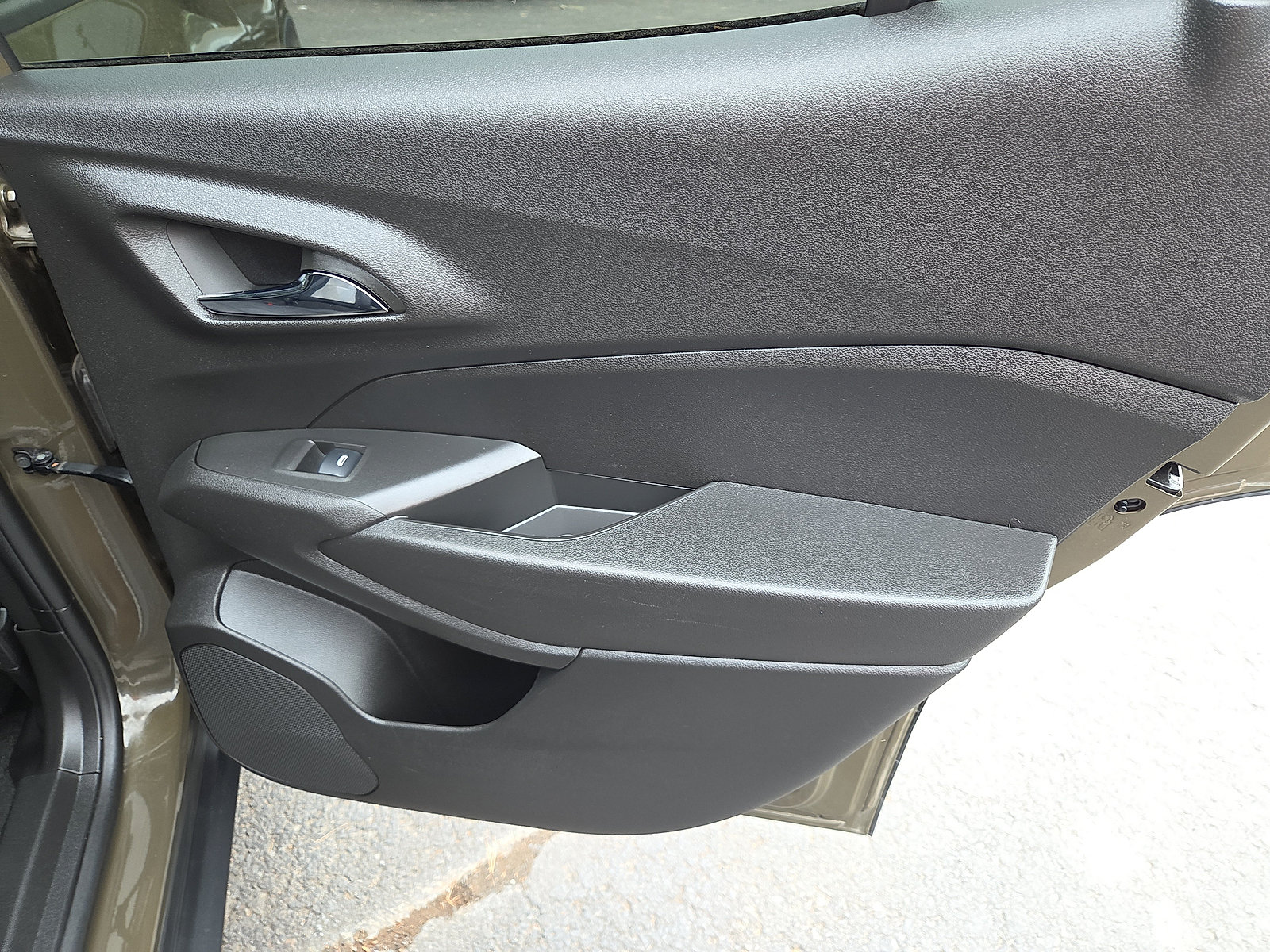 Used 2024 Chevrolet Trax LS FWD image 19