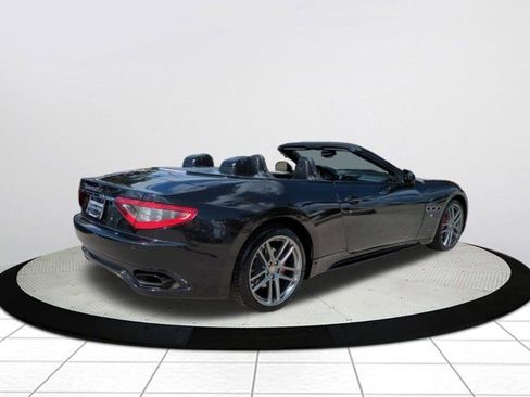 Used 2015 Maserati GranTurismo Sport image 3