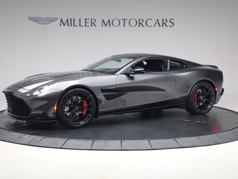 Used 2026 Aston Martin Vanquish RWD image 2