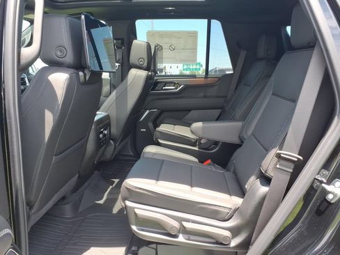 New 2026 GMC Yukon Denali w/ Denali Reserve Package AWD/4WD image 14