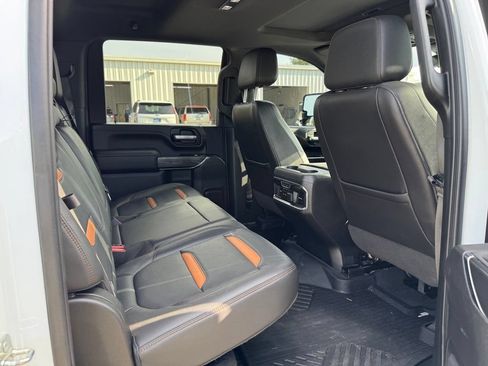 Used 2020 GMC Sierra 2500 AT4 w/ AT4 Premium Package AWD/4WD image 15
