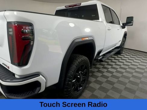 Used 2025 GMC Sierra 3500 AT4 w/ AT4 Preferred Package AWD/4WD image 11