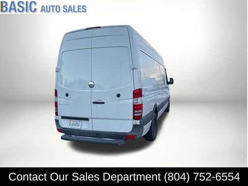 Used 2014 Freightliner Sprinter 2500 image 7