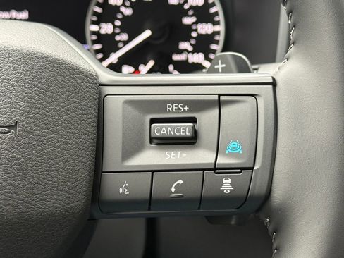 Used 2026 Nissan Rogue SV FWD image 27