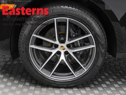 Used 2024 Porsche Macan image 34