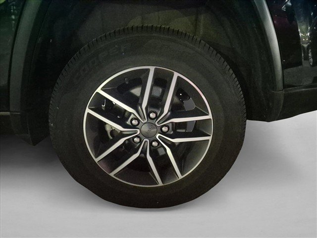 Used 2021 Jeep Grand Cherokee Limited AWD/4WD image 14