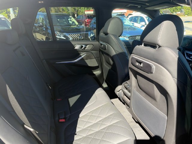 Used 2025 BMW X5 xDrive40i w/ Premium Package AWD/4WD image 30