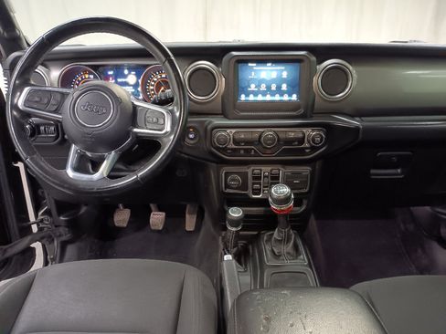 Used 2020 Jeep Wrangler Unlimited Sahara image 16