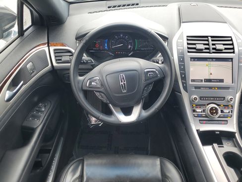 Used 2019 Lincoln MKZ Reserve image 18