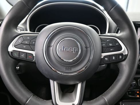 Used 2021 Jeep Compass Latitude image 22