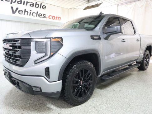 Used 2023 GMC Sierra 1500 Elevation AWD/4WD image 2