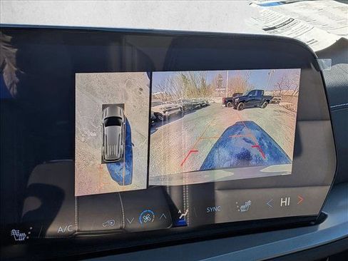 New 2026 Chevrolet Traverse LT w/ Sun and Wheel Package image 12