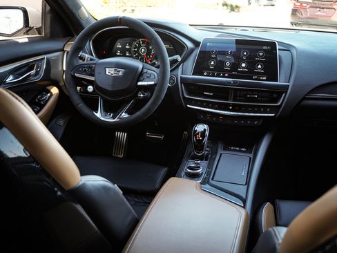 Used 2022 Cadillac CT5 V Blackwing w/ Carbon Fibre Package 2 image 28