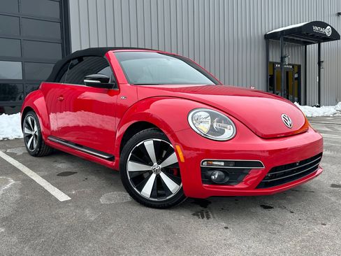 Used 2015 Volkswagen Beetle R-Line image 3