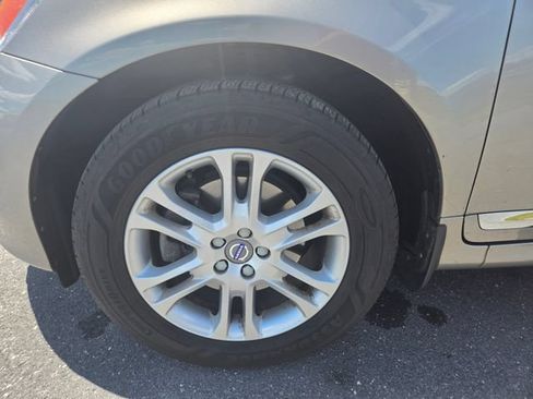 Used 2016 Volvo XC60 T5 Platinum w/ Climate Package AWD/4WD image 23