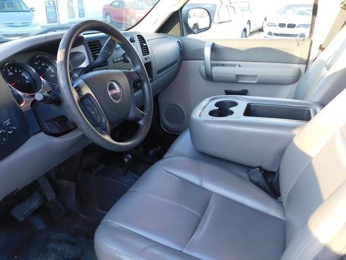 Used 2008 GMC Sierra 2500 W/T image 9