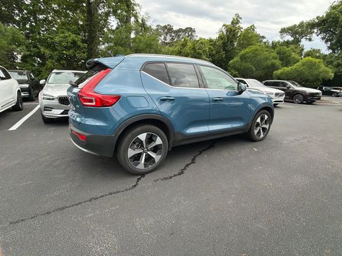 Used 2025 Volvo XC40 B5 Core AWD/4WD image 15