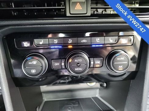 Certified 2024 Volkswagen Taos SEL image 19