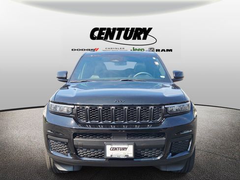 Used 2024 Jeep Grand Cherokee L Altitude AWD/4WD image 9