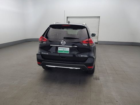 Used 2017 Nissan Rogue SV AWD/4WD image 7
