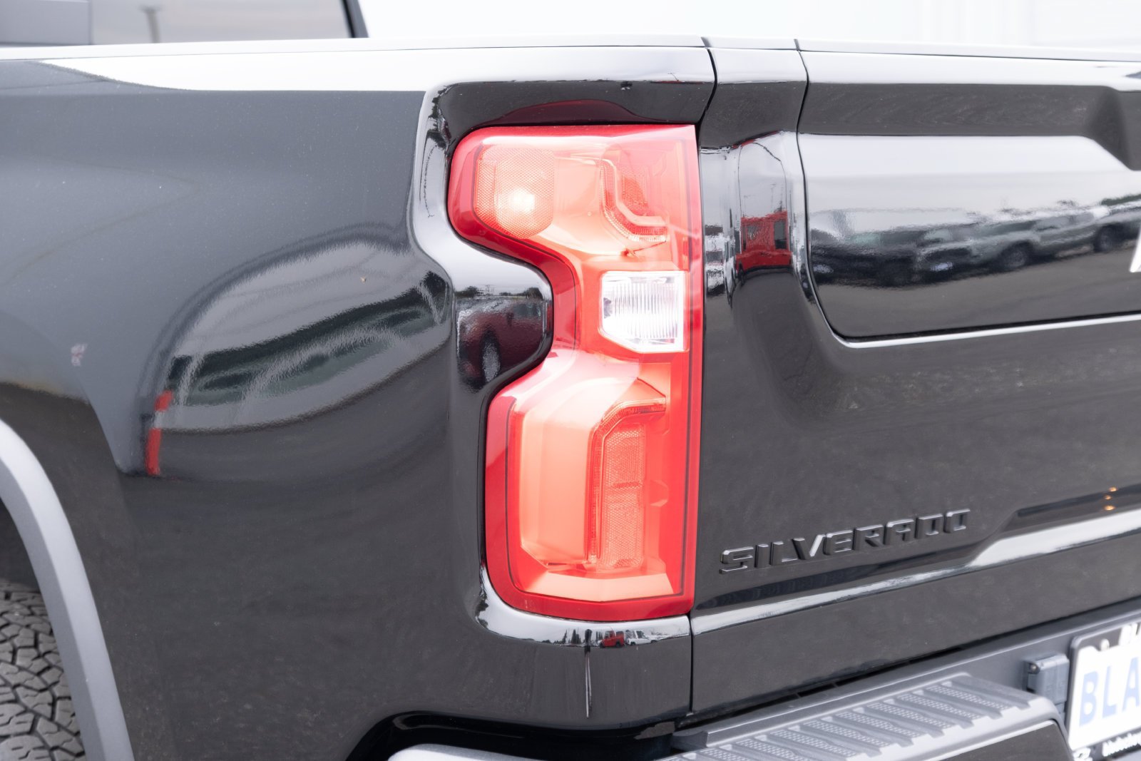 Used 2024 Chevrolet Silverado 3500 High Country w/ High Country Premium Package AWD/4WD image 30