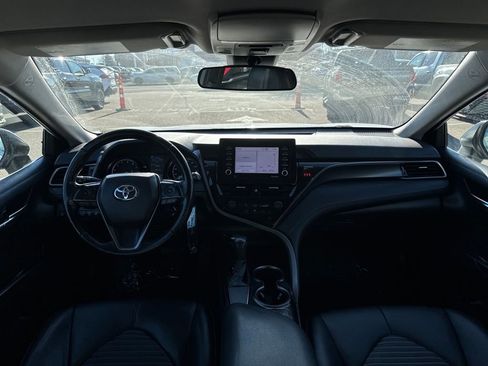 Used 2021 Toyota Camry SE image 10