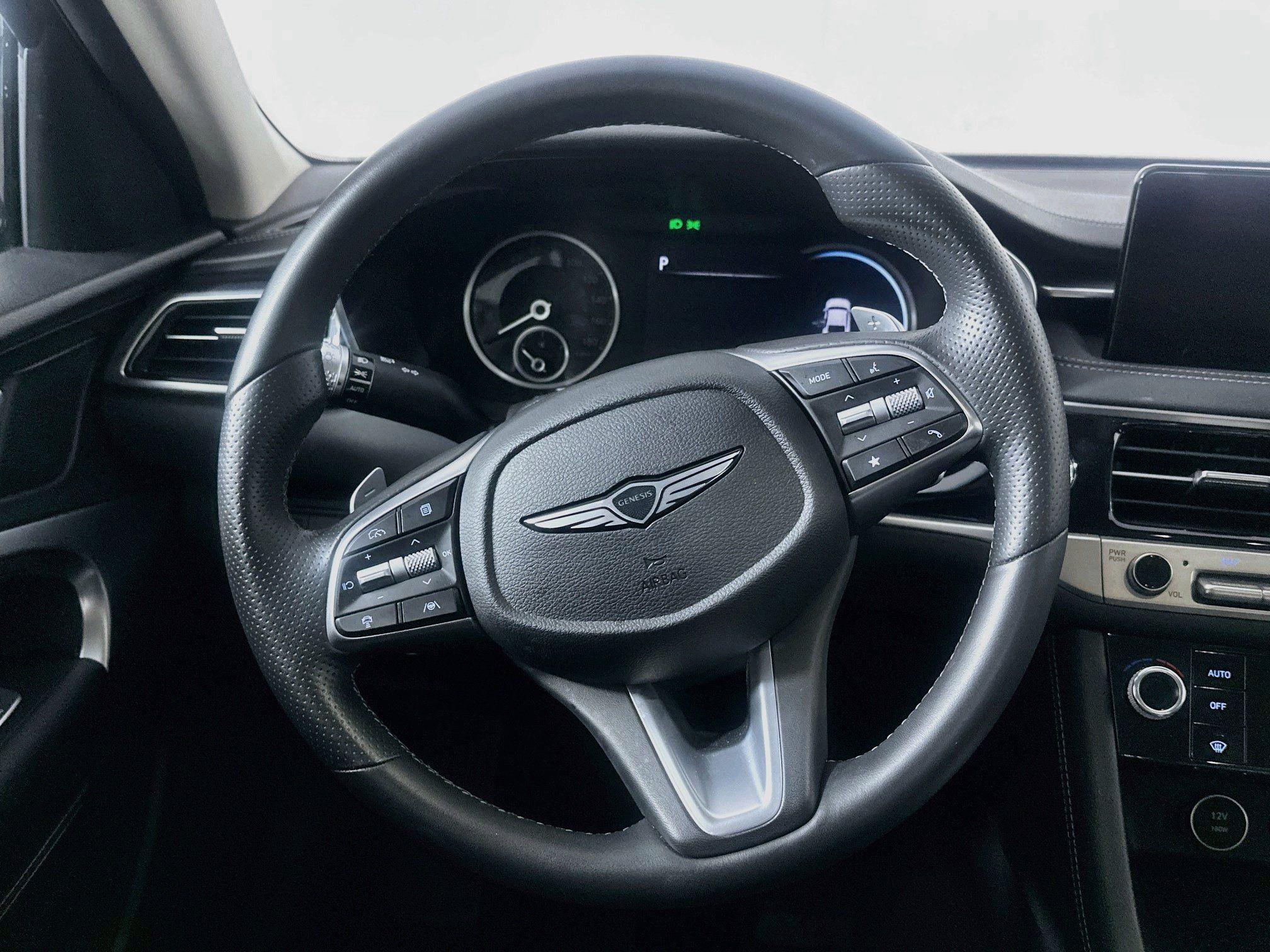Used 2026 Genesis G70 2.5T RWD image 18