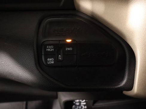 Used 2024 RAM 2500 Laramie w/ Safety Group AWD/4WD image 9