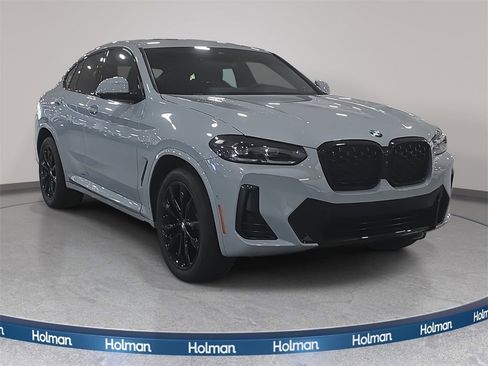 Used 2024 BMW X4 xDrive30i w/ Premium Package image 3