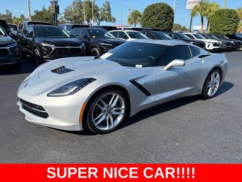 Used 2019 Chevrolet Corvette Stingray Coupe w/ 1LT RWD image 3