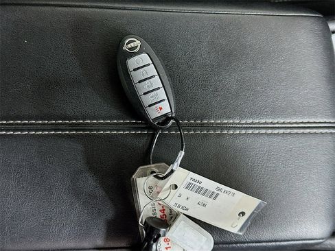 Used 2024 Nissan Altima 2.5 SV image 35