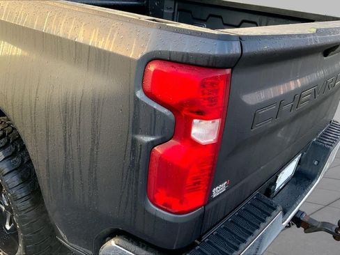 Used 2021 Chevrolet Silverado 1500 LT RWD image 26