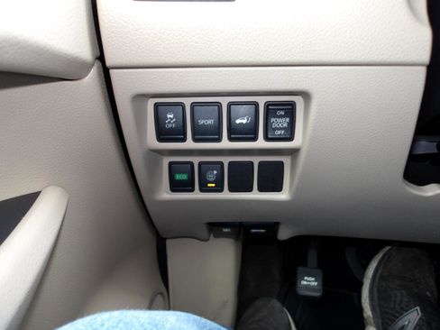 Used 2016 Nissan Rogue SV w/ SV Premium Package image 22