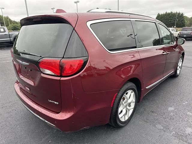 Used 2020 Chrysler Pacifica Limited FWD image 6