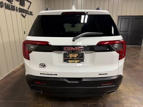 Used 2023 GMC Acadia SLE w/ Driver Convenience Package image 9
