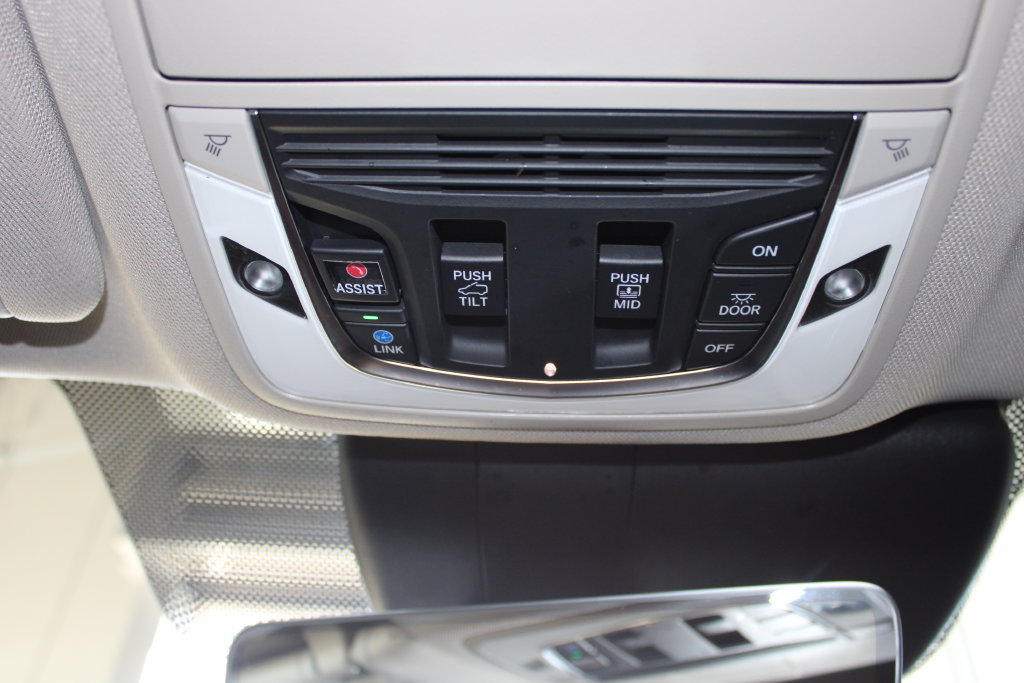 Used 2023 Acura RDX w/ Technology Package AWD/4WD image 26
