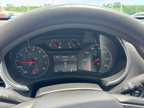 Used 2017 Chevrolet Malibu LT FWD image 13