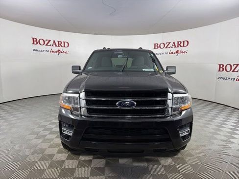 Used 2015 Ford Expedition XLT RWD image 2