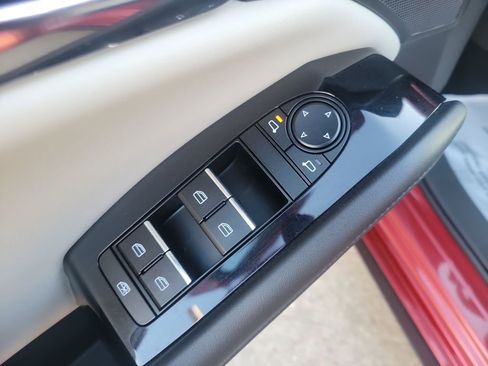 Used 2023 MAZDA MAZDA3 s image 16